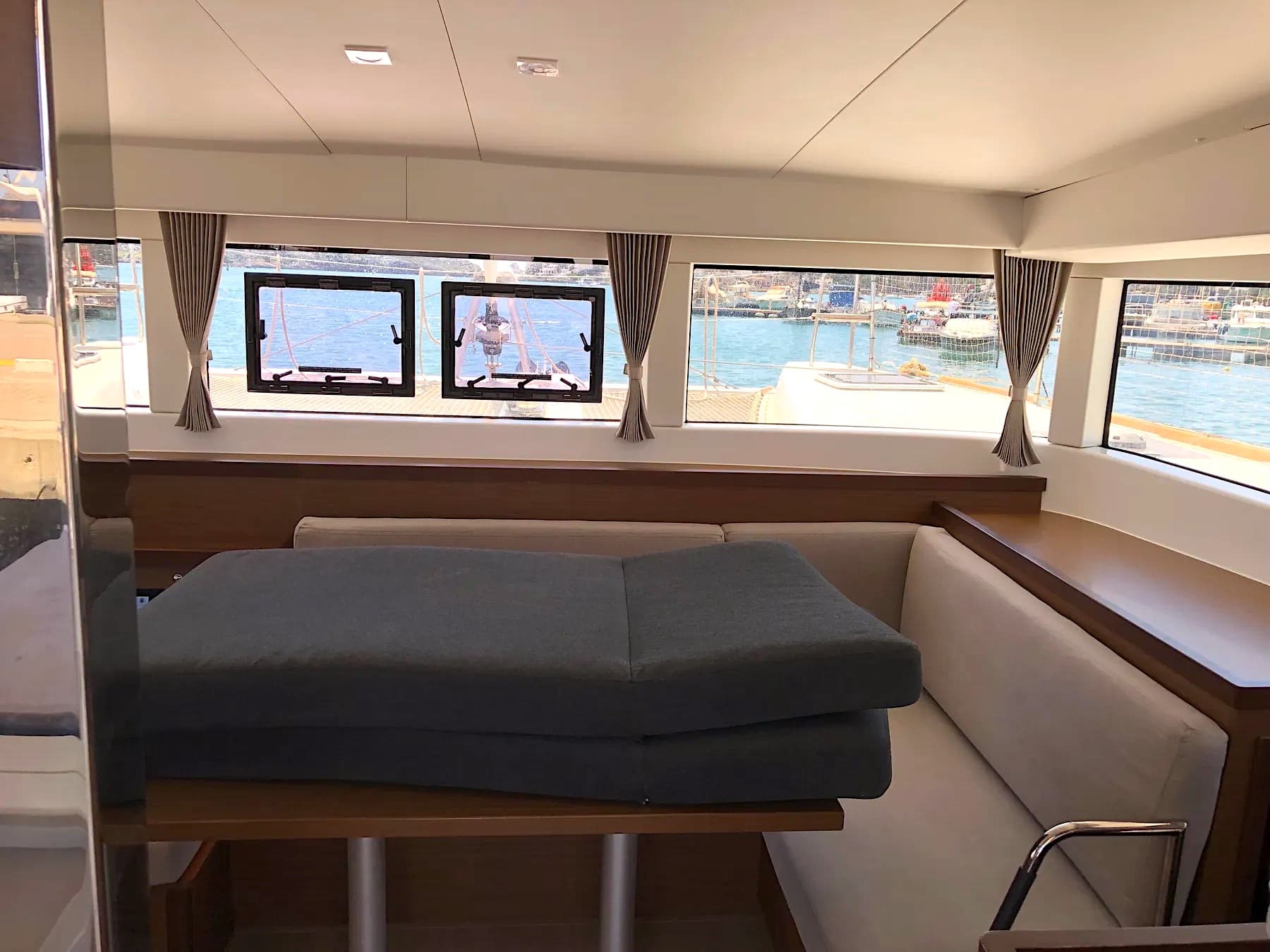 LAGOON 40 9