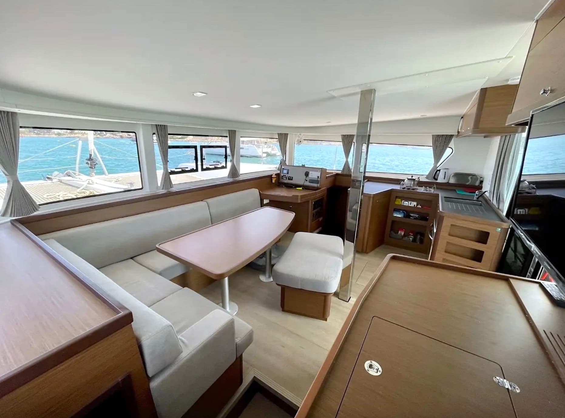 LAGOON 42 4