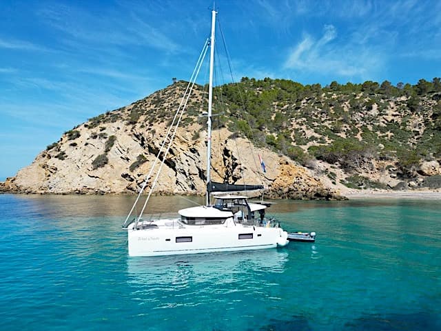 Lagoon 42
