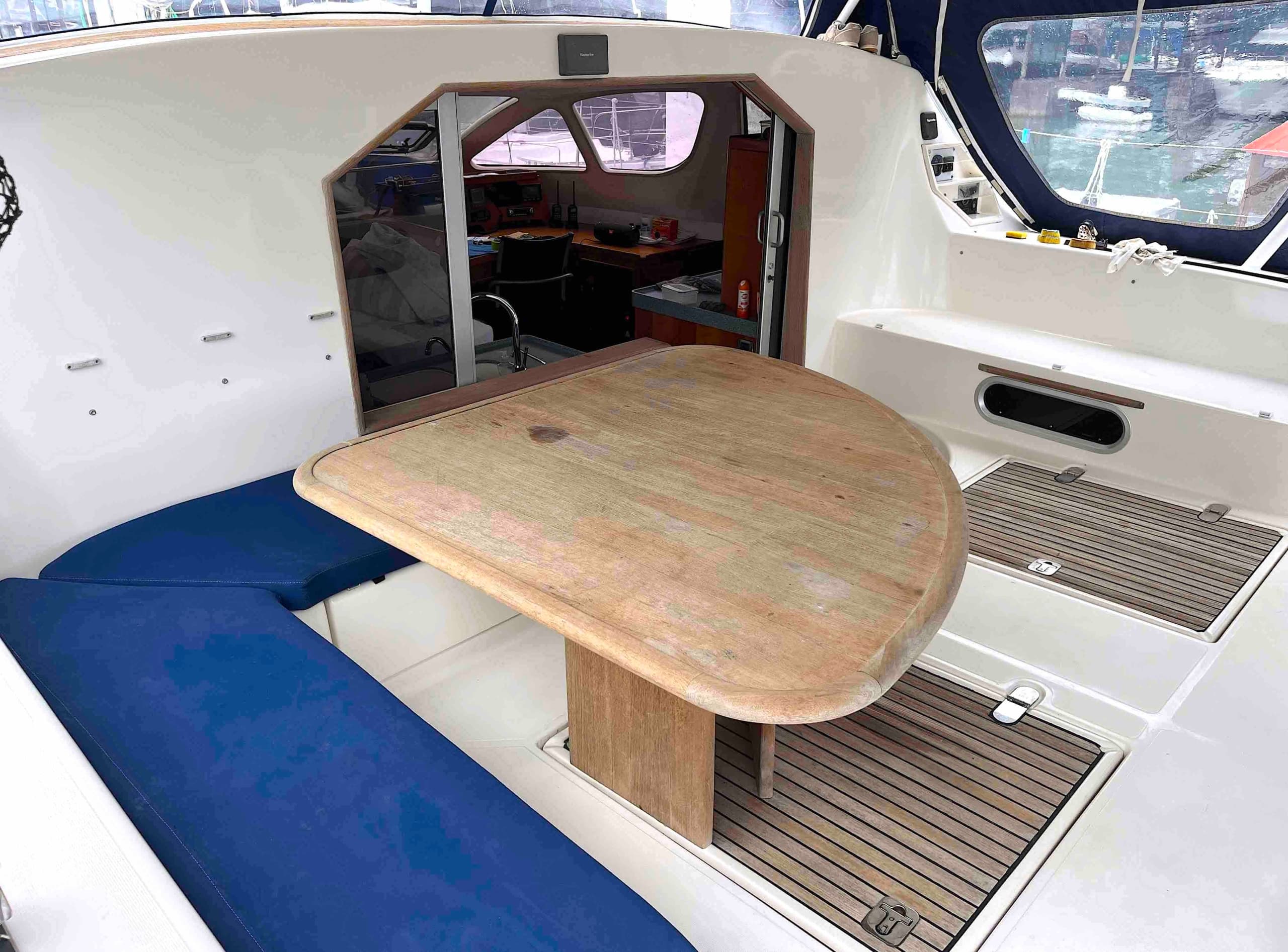 CATANA 471 13