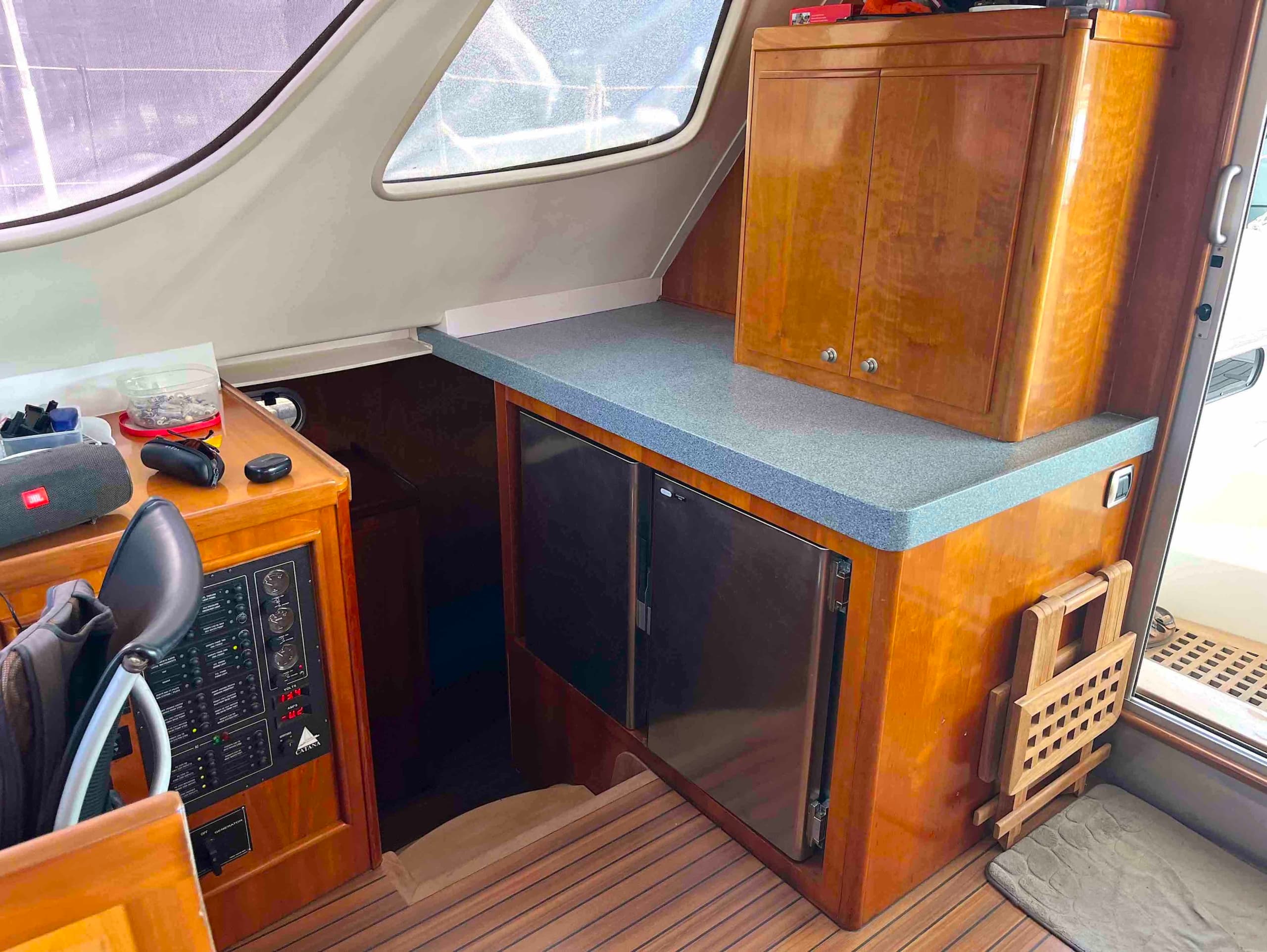 CATANA 471 17