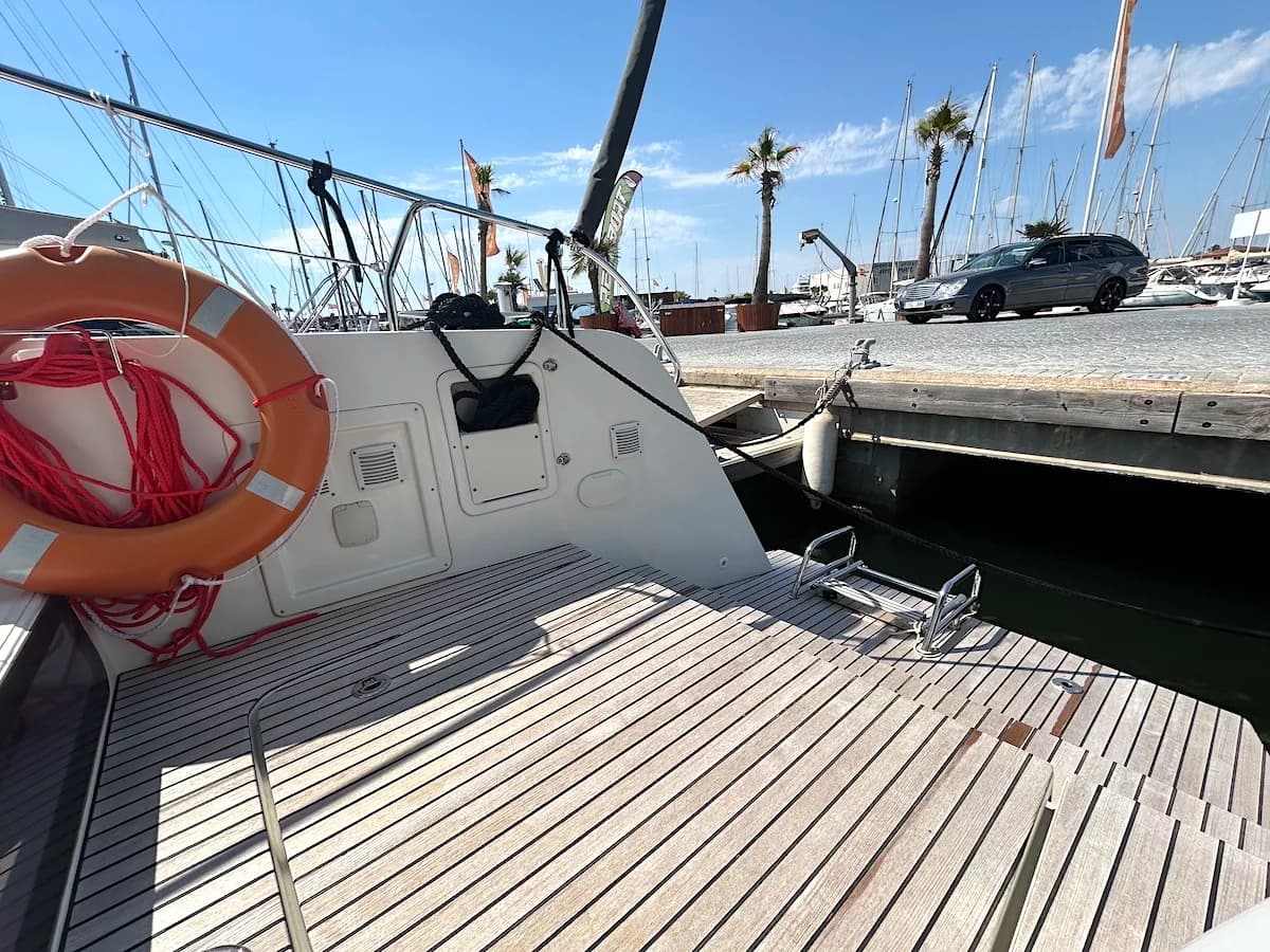 Lagoon 42 9