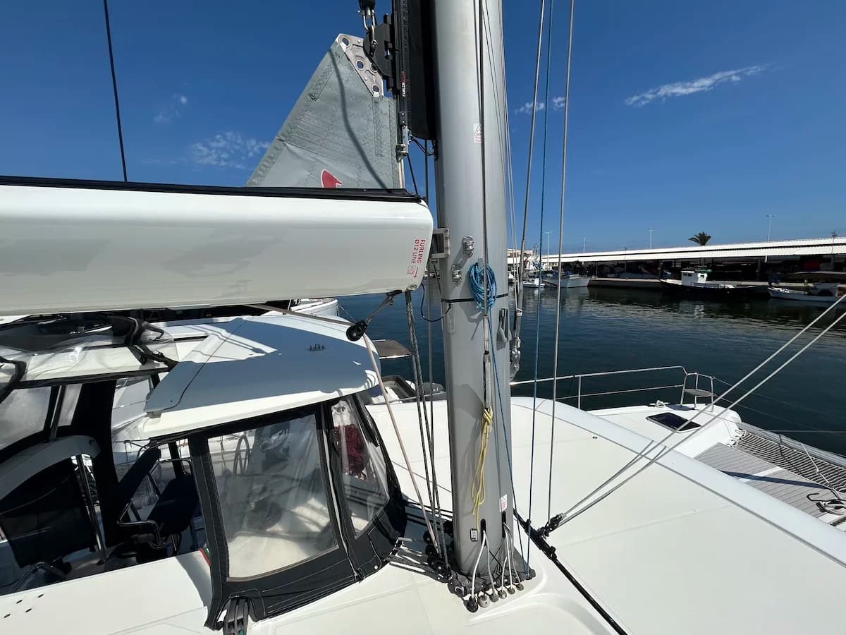 Lagoon 42 16