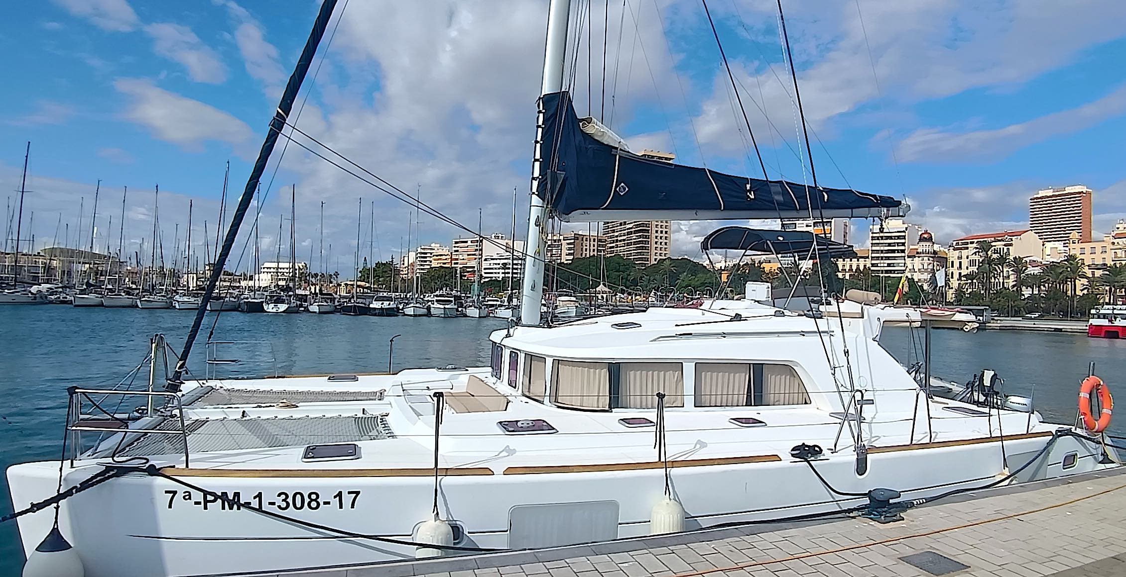 Lagoon 440 2