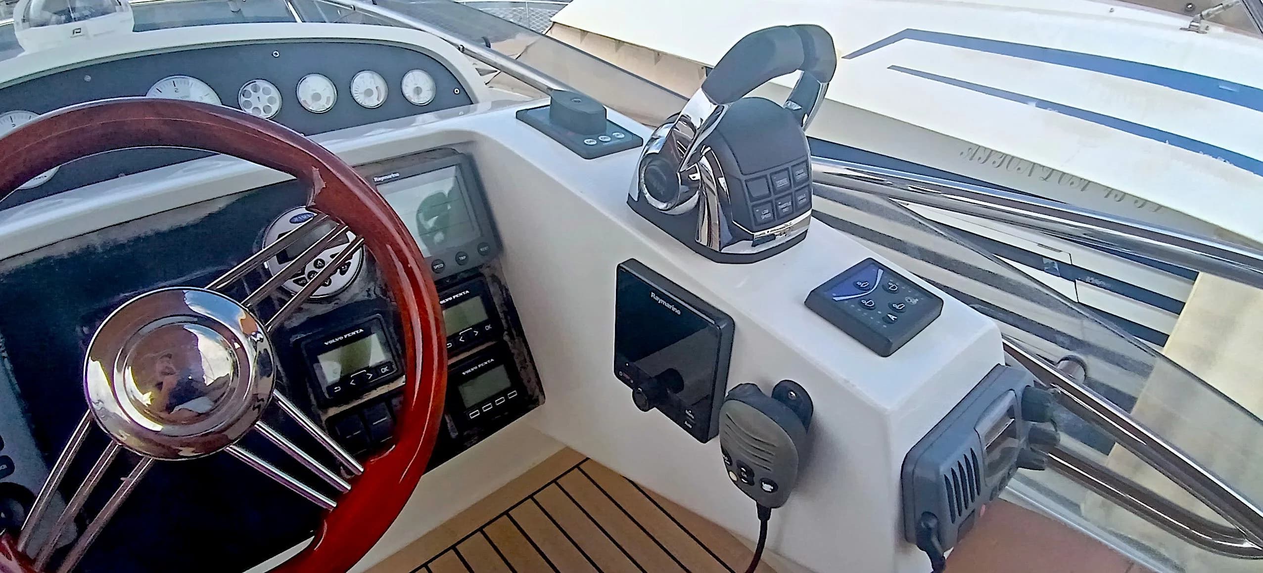 Galeon 440 Fly 14