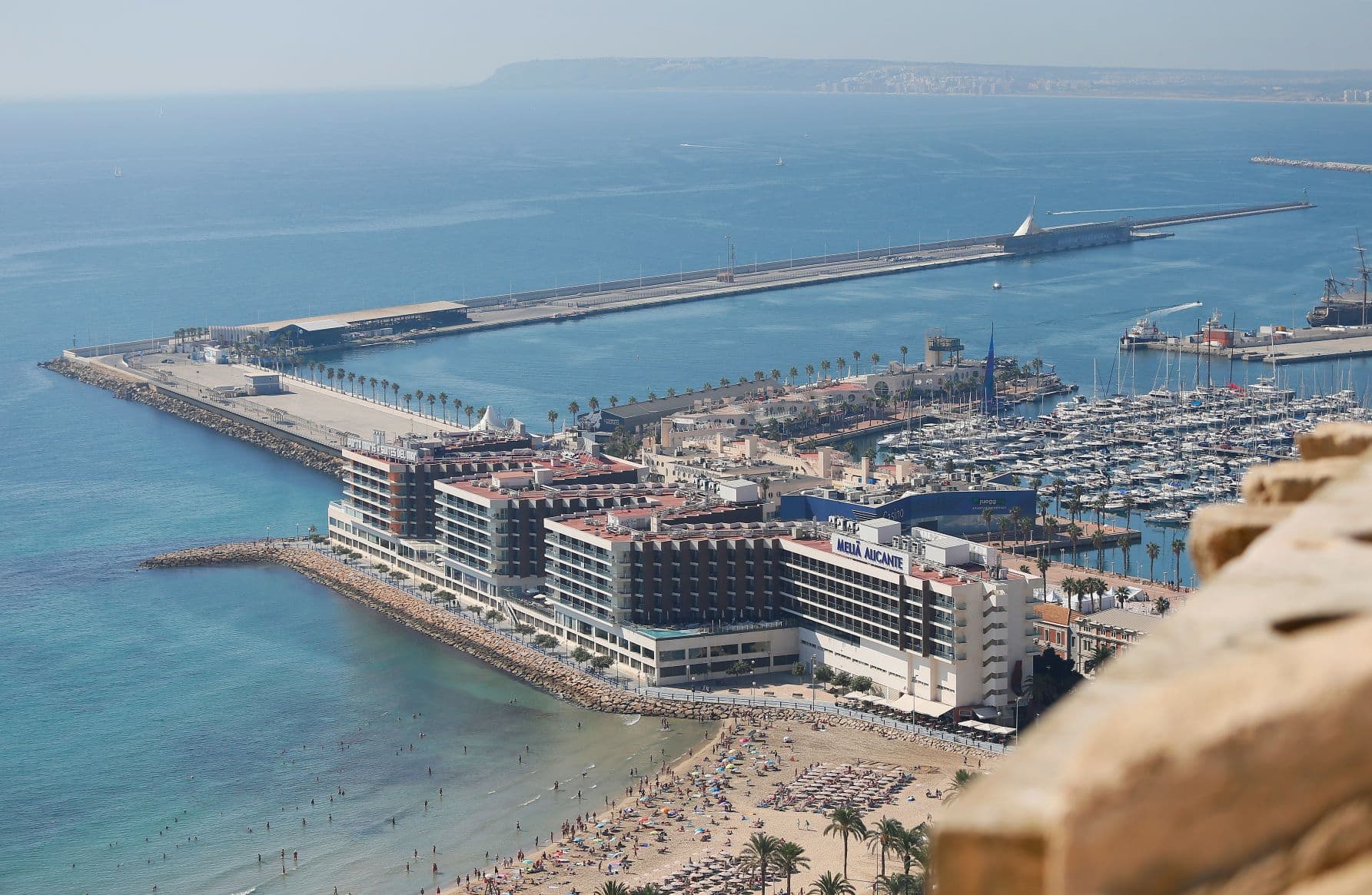 Vue aérienne de la zone du port d'Alicante où sera implantée la nouvelle marina de superyachts