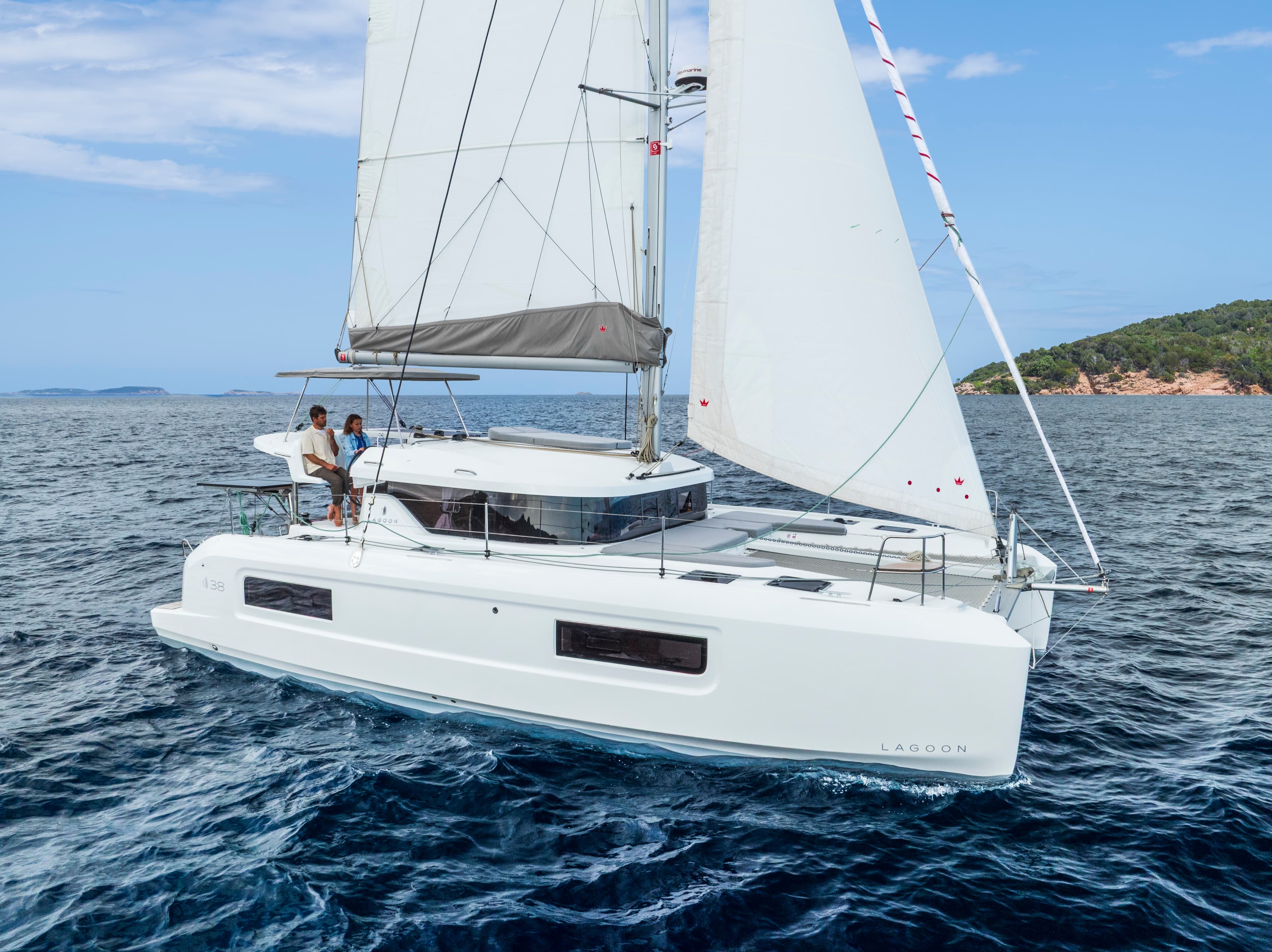 Lagoon 38 — unidad en stock